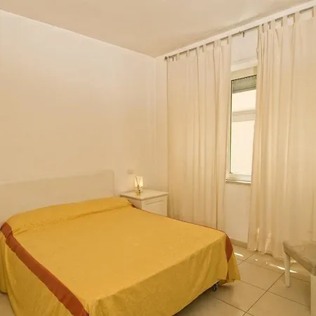 San Giacomo 32 Апарт-отель Неаполь